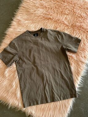 H&M Men's Short Sleeve Crew T-Shirt in Olive
